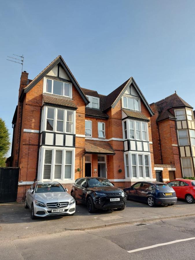 Moseley Mews Village Suites - Purple Бірмінгем Екстер'єр фото