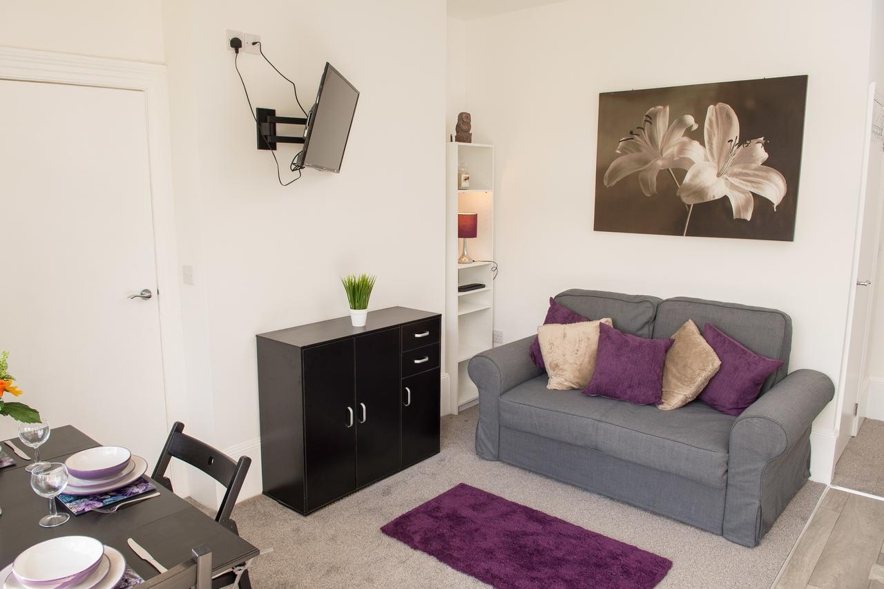 Moseley Mews Village Suites - Purple Бірмінгем Екстер'єр фото